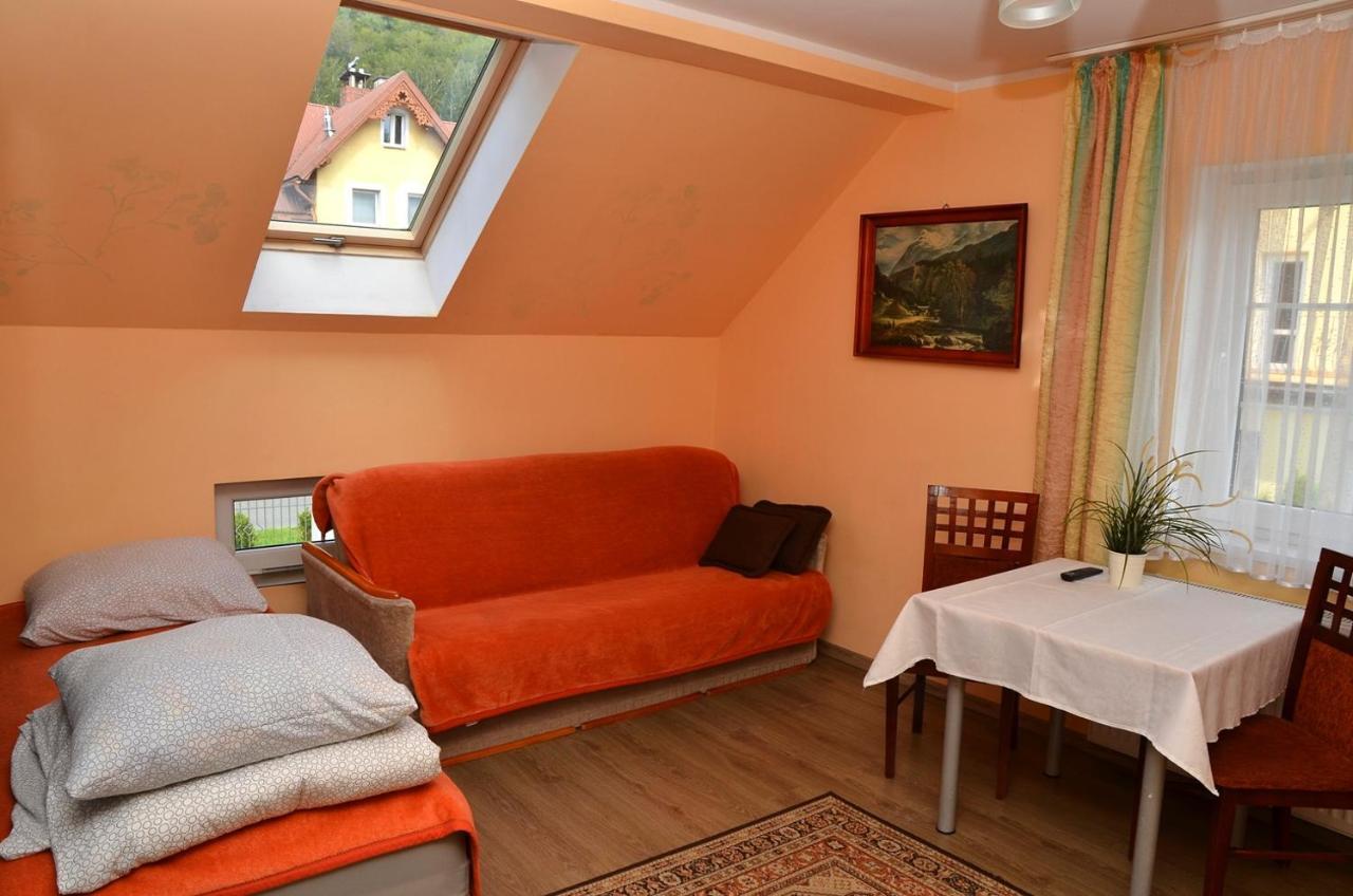 Gosciniec Zapiecek Hotel Stronie Slaskie Exterior photo