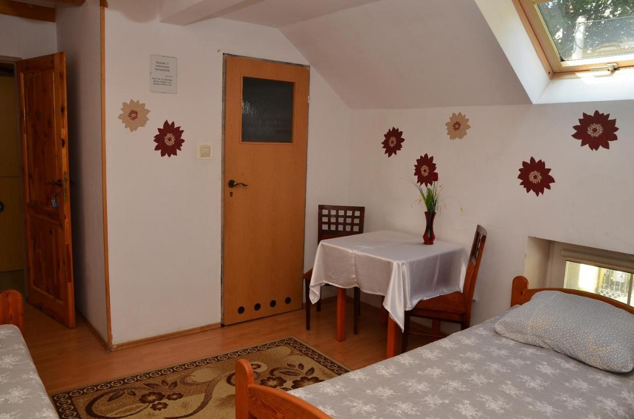 Gosciniec Zapiecek Hotel Stronie Slaskie Exterior photo